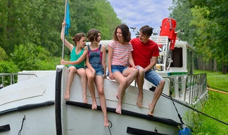 Maximise space to improve life on your houseboat